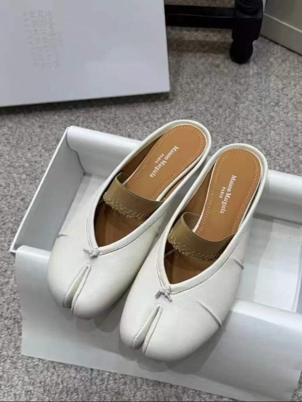 Maison Martin Margiela White Tabi Split‑Toe Leather Mules